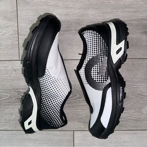 NEW Comme Des GarconsxSalomon Black White Edition SR90 Sneaker Men's 7 Women’s 8